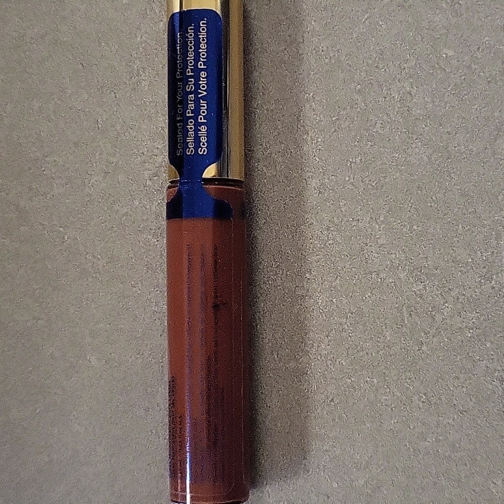 Senegence moisturizing gloss.  New in pkg. Tiramisu in color